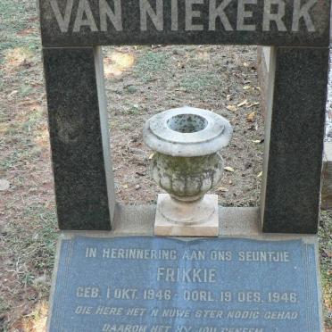 NIEKERK Frikkie, van 1946-1946