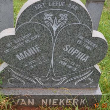 NIEKERK Manie, van 1930-1992 &amp; Sophia 1937-2005