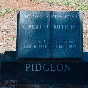 PIDGEON Albert H. 1917-1986 &amp; Ruth M. 1916-1997