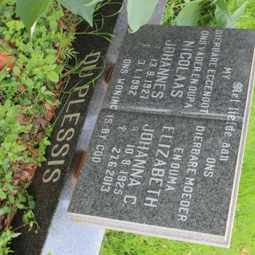 PLESSIS Nicolaas Johannes, du 1927-1992 &amp; Elizabeth Johanna C. 1925-2013