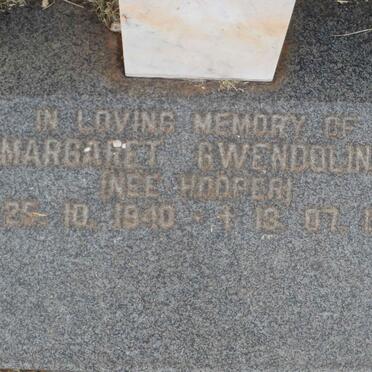 RAPER Margaret Gwendoline nee HOOPER 1940-1989