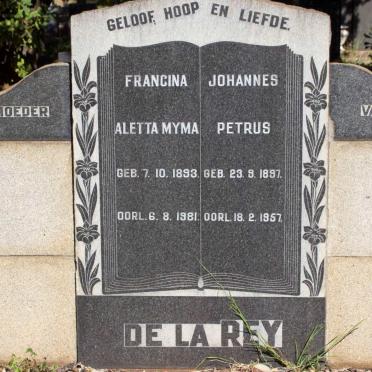 REY Johannes Petrus, de la 1897-1957 &amp; Francina Aletta Myma 1893-1981