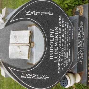 RENSBURG Rudolph Ludewikus, van 1923-1989 &amp; Anna Catherina 1926-2012