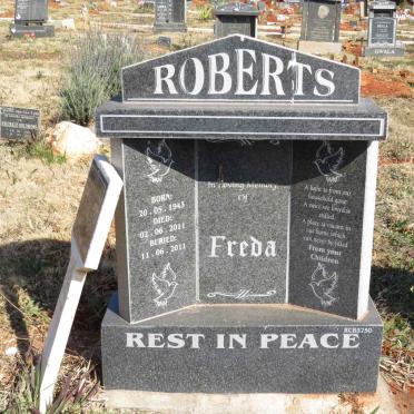 ROBERTS Freda 1943-2011