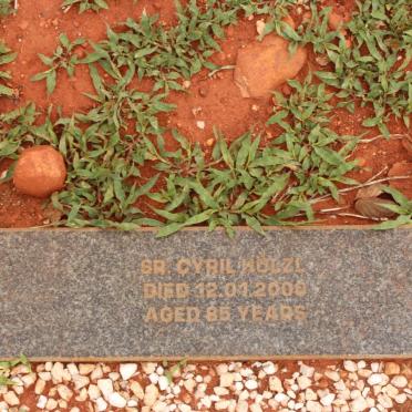 HOLZL Cyril -2000