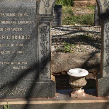 SCHOLTZ Pieter C. 1891-1965 &amp; Debraina PISTORIUS 1886-1954