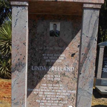 SIYENGO Linda Freeland 1944-2004