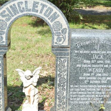 SINGLETON Jack 1916-1956 &amp; Priscilla Aquila ROHLEDER 1921-2002 :: SINGLETON Wendy 1942-1956