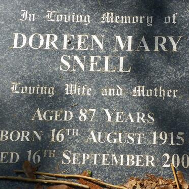 SNELL Doreen Mary 1915-2002