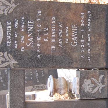 STOLS Gawie 1911-1984 &amp; Sannie 1916-1960