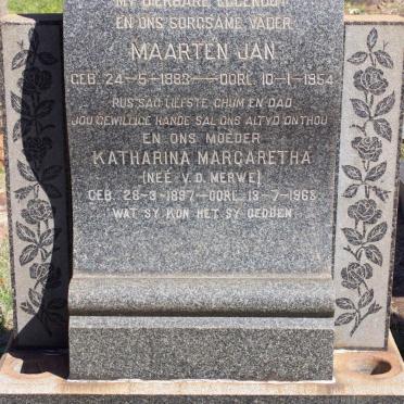 VELDHUIZEN Maarten Jan 1883-1954 &amp; Katharina Margaretha V.D. MERWE 1897-1968