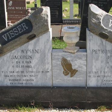 VISSER Wynand Jacobus 1919-1983 &amp; Petronella Johanna 1918-1954
