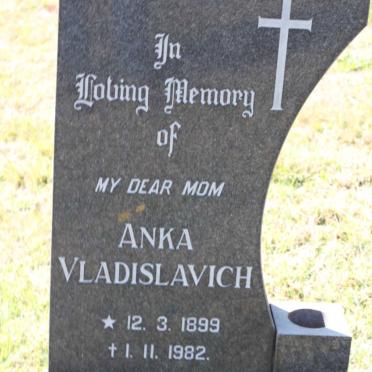 VLADISLAVICH Anka 1899-1982