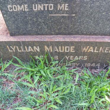 WALKER Lyllian Maude -1944