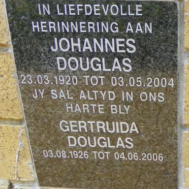 DOUGLAS Johannes 1920-2004 &amp; Gertruida 1926-2006