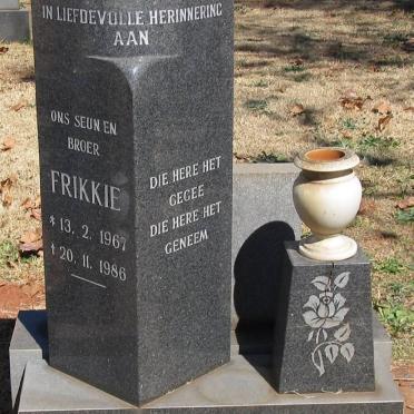 OOSTHUIZEN Frikkie 1967-1986