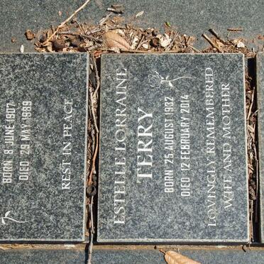 TERRY Gladys Muriel 1907-1989 :: TERRY Estelle Lorraine 1932-2014 :: HEARN Joan Drummond 1929-2011