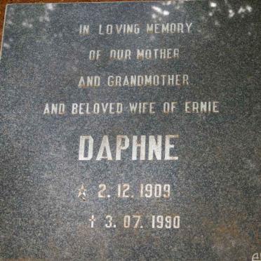 EUSTICE Daphne 1909-1990