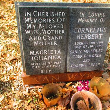 WYK Cornelius Herbert, van 1911-1992 & Magrieta Johanna 1927-1988