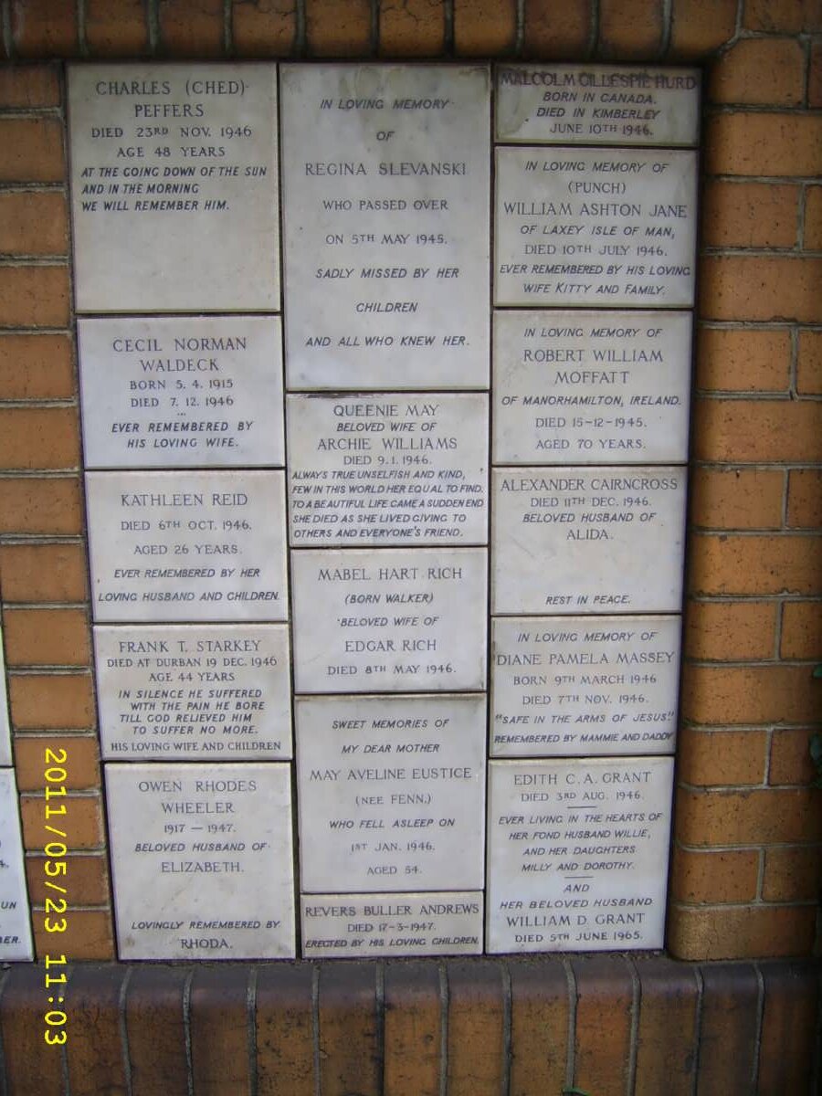 040 Memorial wall