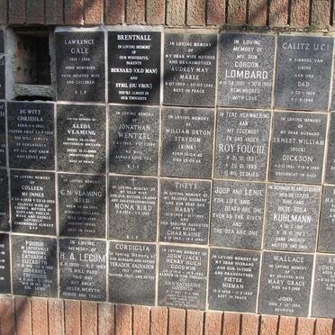 087 Memorial wall 