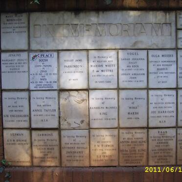 063 Memorial wall