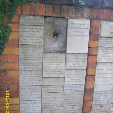 029 Memorial wall