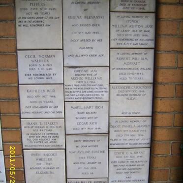 040 Memorial wall