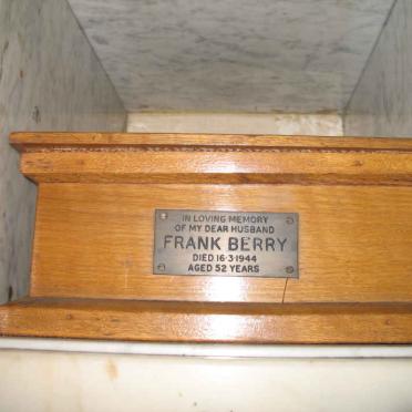 BERRY Frank -1944