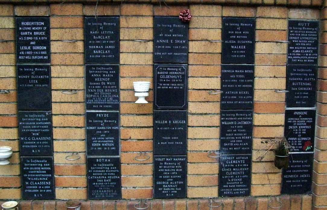 135 Memorial wall 