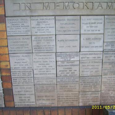 045 Memorial wall