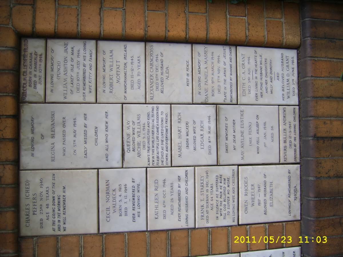 040 Memorial wall