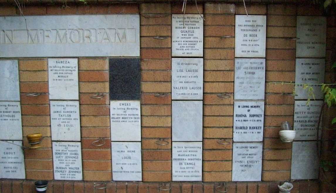 139 Memorial wall 