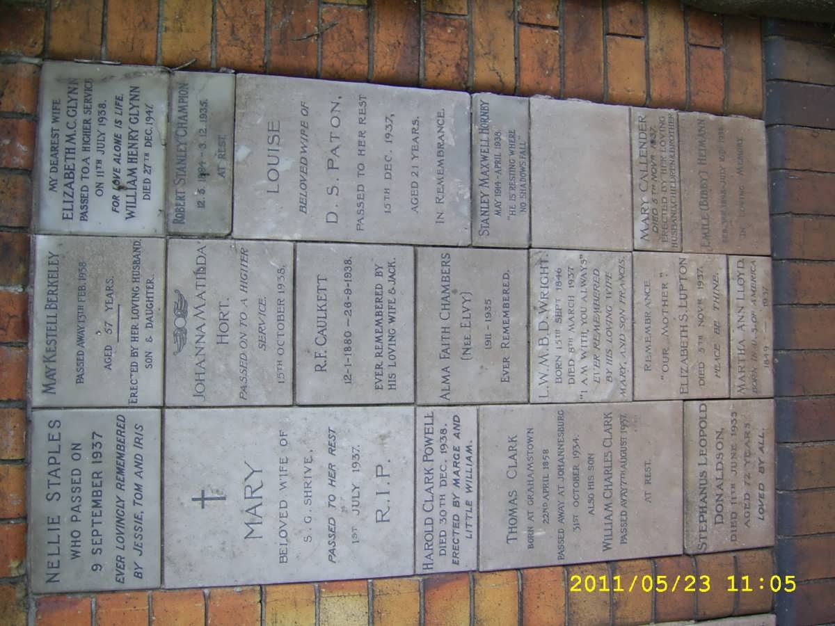 046 Memorial wall