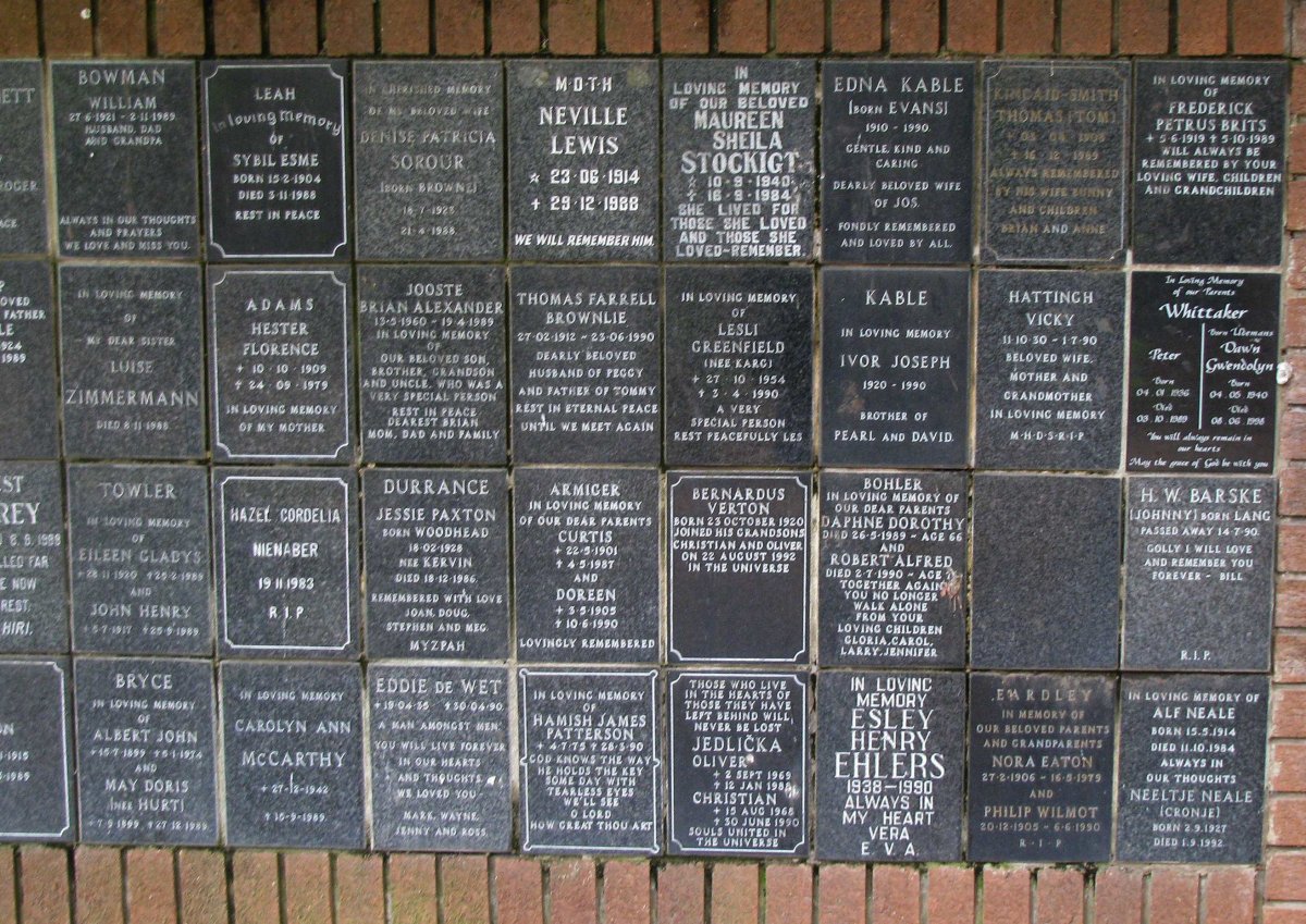 099 Memorial wall 