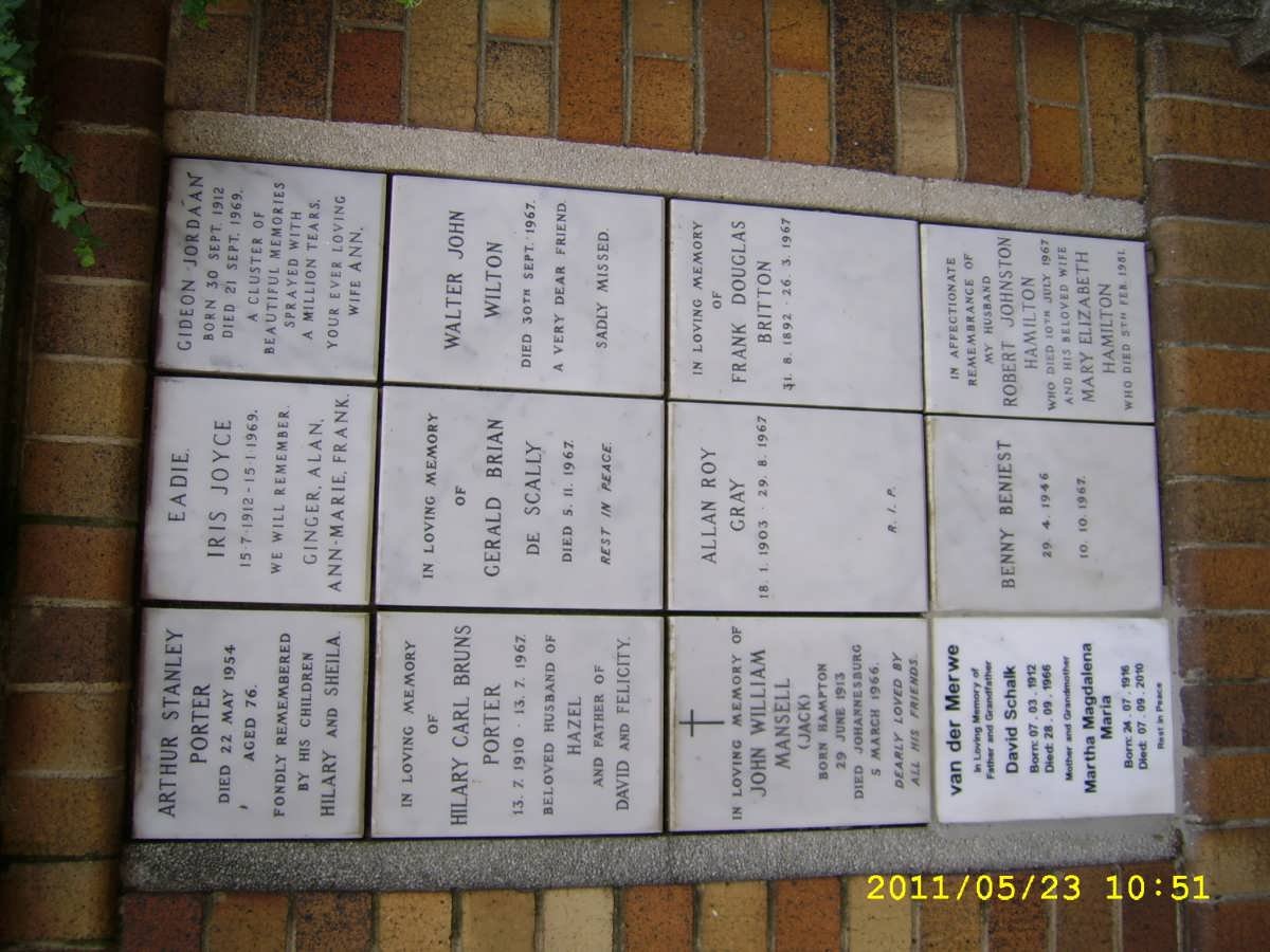 006 Memorial wall