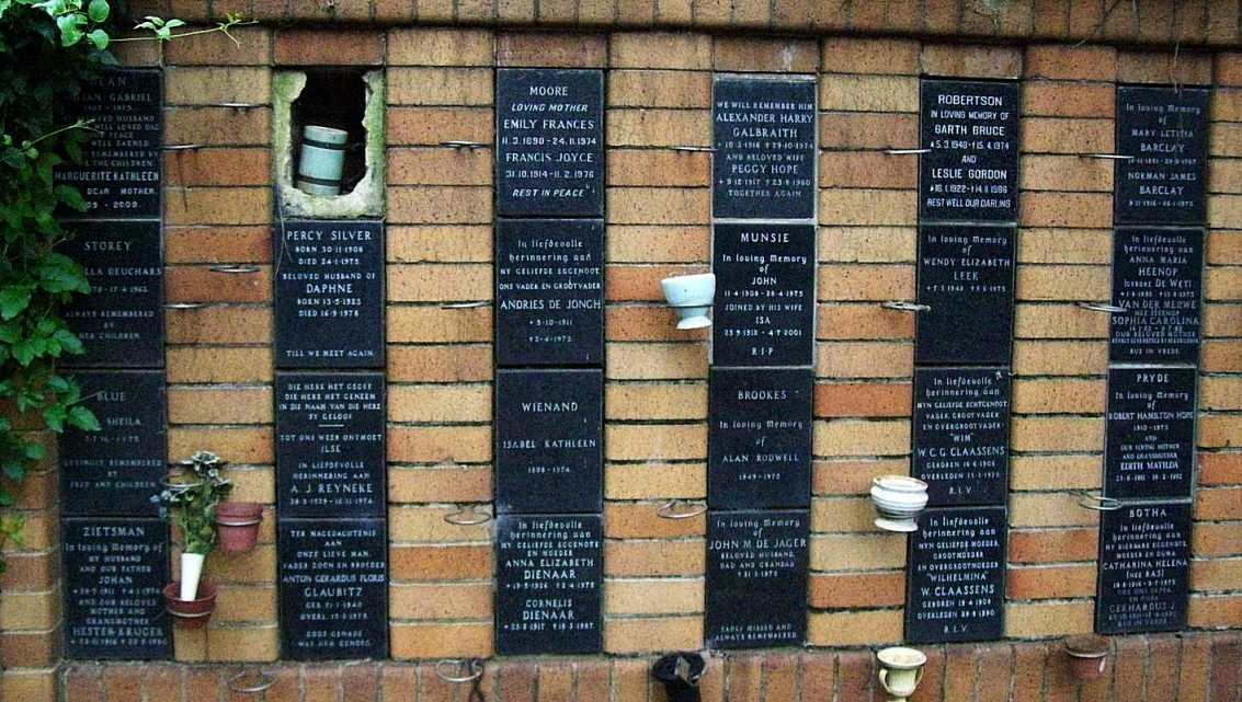 136 Memorial wall 