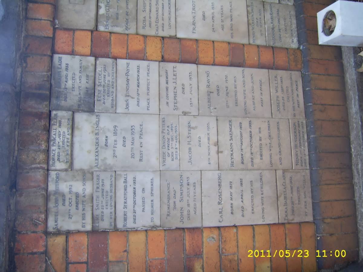 027 Memorial wall