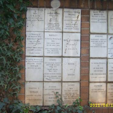 062 Memorial wall