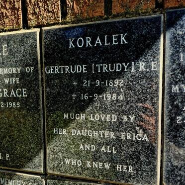 KORALEK Getrude R.E. 1892-1984
