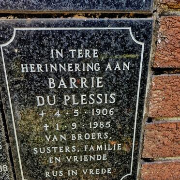 PLESSIS Barrie, du 1906-1985