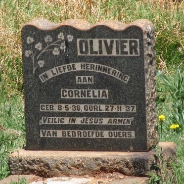 OLIVIER Cornelia 1936-1937