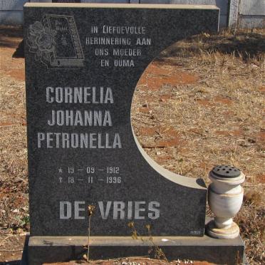 VRIES Cornelia Johanna Petronella, de 1912-1996