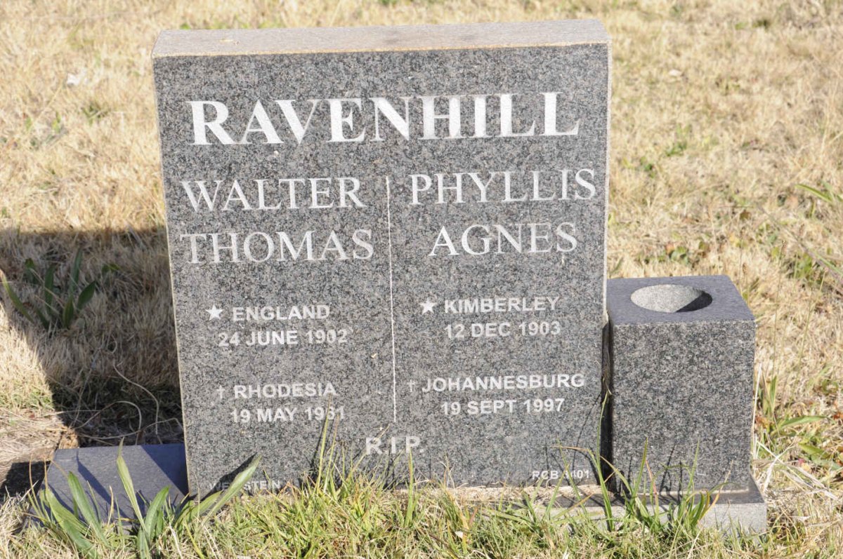 RAVENHILL Walter Thomas 1902-19?1 &amp; Phyllis Agnes 1903-1997