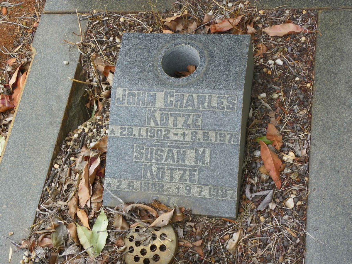 KOTZE John Charles 1902-1975 &amp; Susan M. 1908-1987