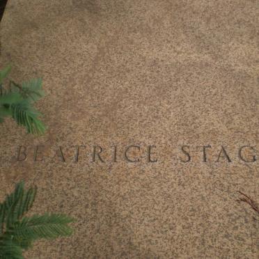 STAGG Beatrice