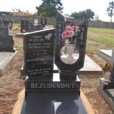 BEZUIDENHOUT Gert 1935- &amp; Corrie 1937-1997
