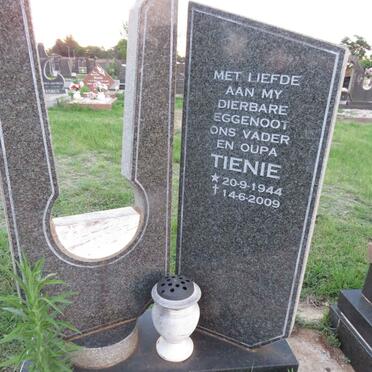 DELPORT Tienie 1944-2009