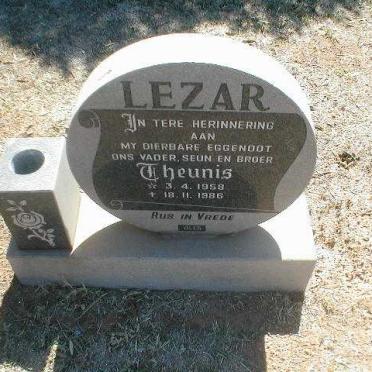 L - Vanne :: Surnames - L