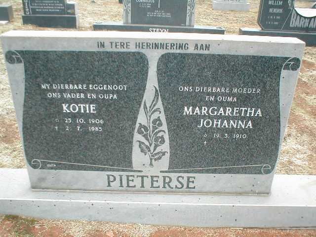 PIETERSE Kotie 1906-1985 &amp; Margaretha Johanna 1910-